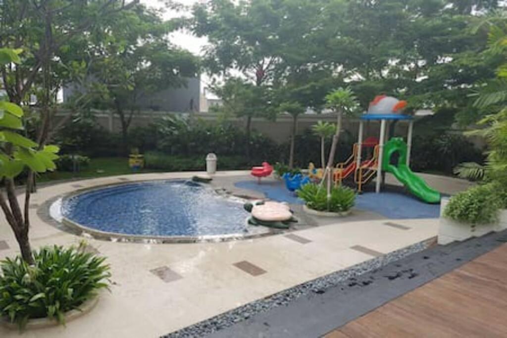 Madison Park 2 Bedroom Near Park Mall Jakarta