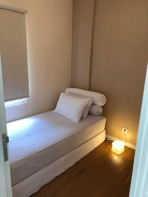 Madison Park 2 Bedroom Near Park Mall *